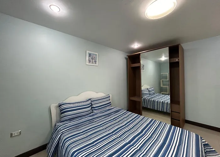 Phuket Town Condo 2 Bedroom With Balcony-Cats Friendly