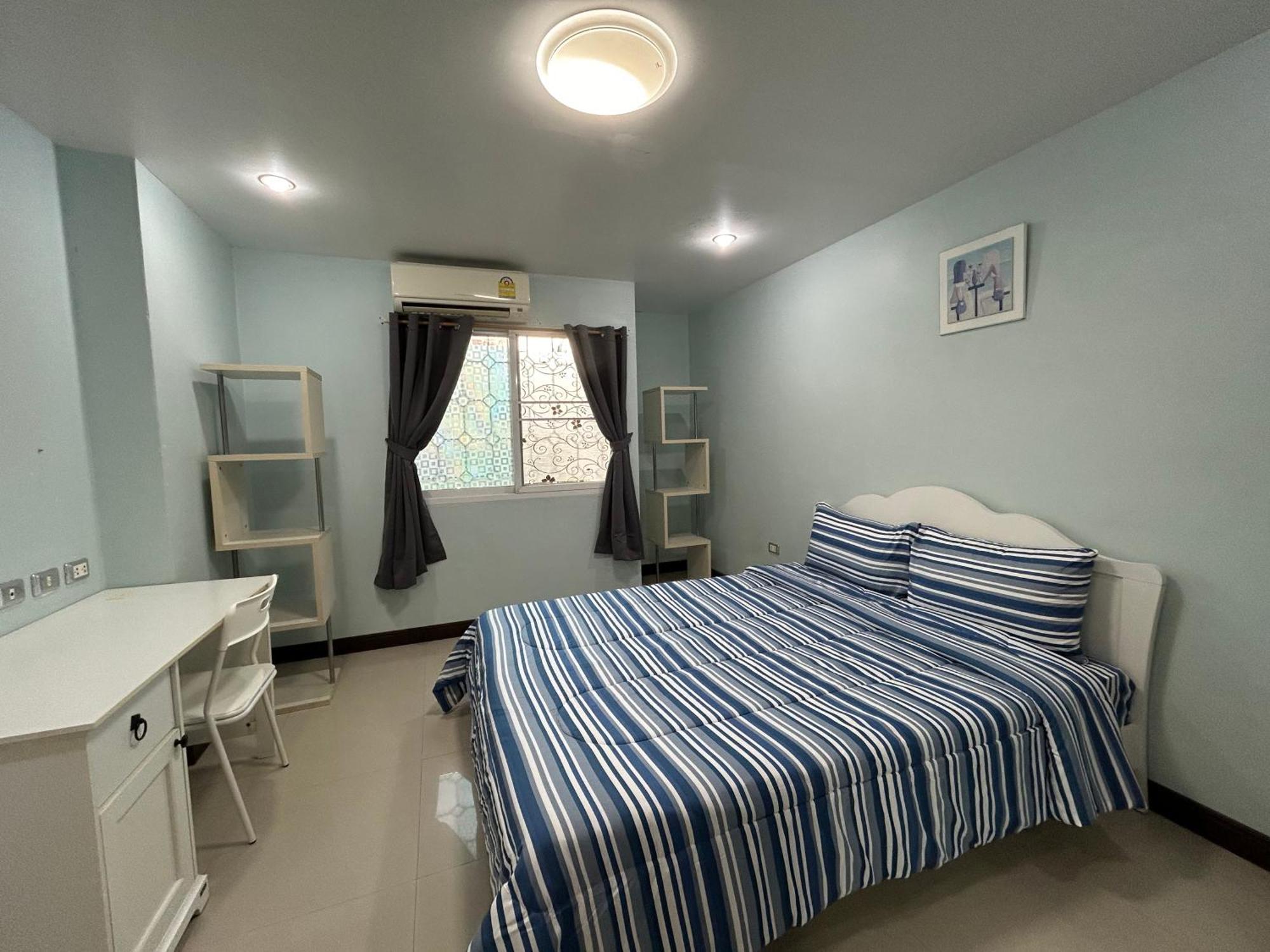 Apartment Town 2 Bedroom With Balcony-cats Friendly Phuket