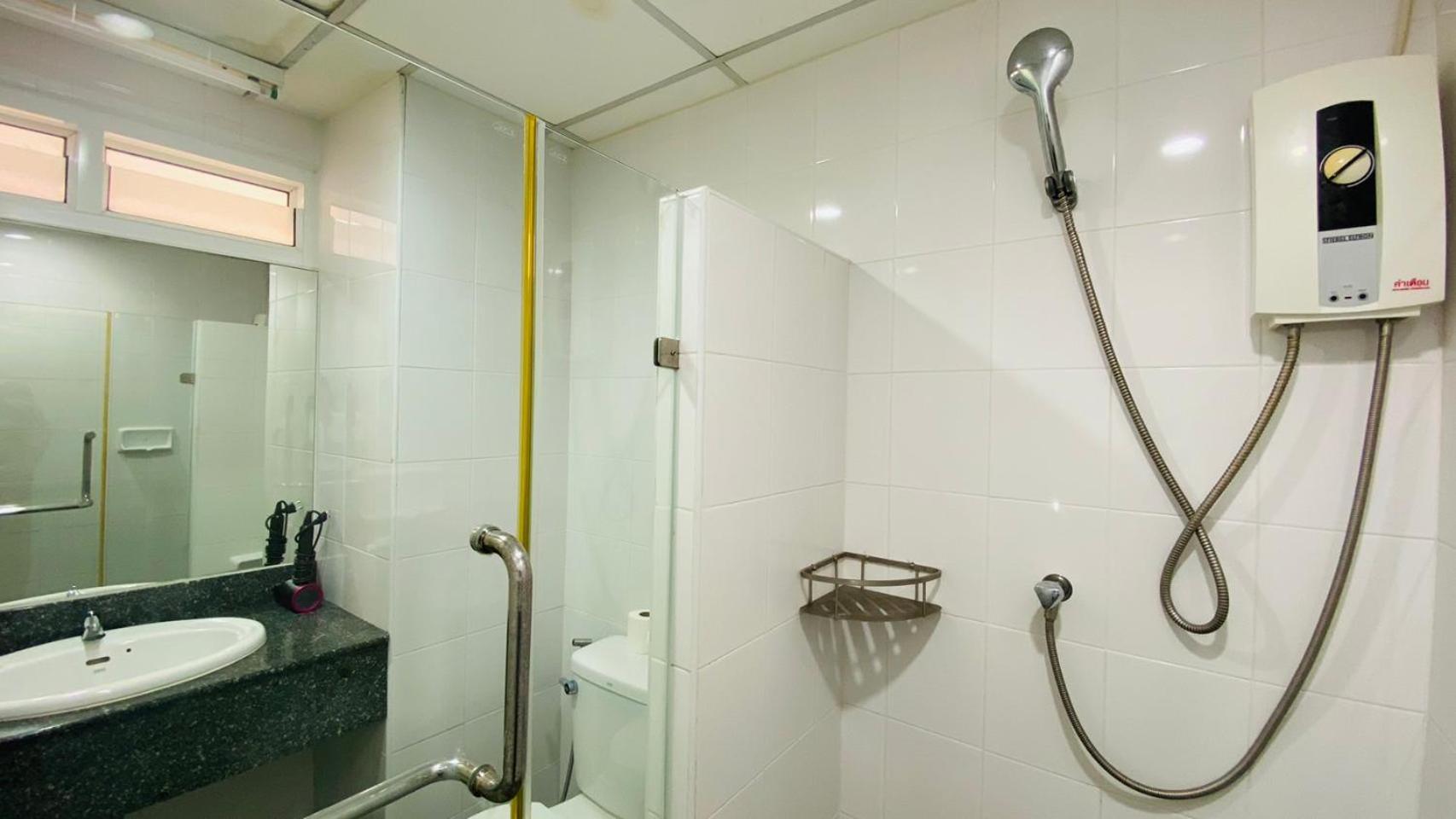 Town 2 Bedroom With Balcony-cats Friendly