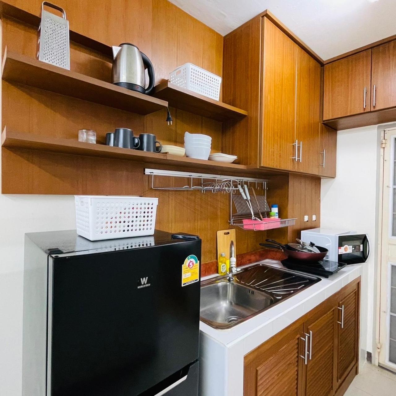 Town 2 Bedroom With Balcony-cats Friendly Apartment *