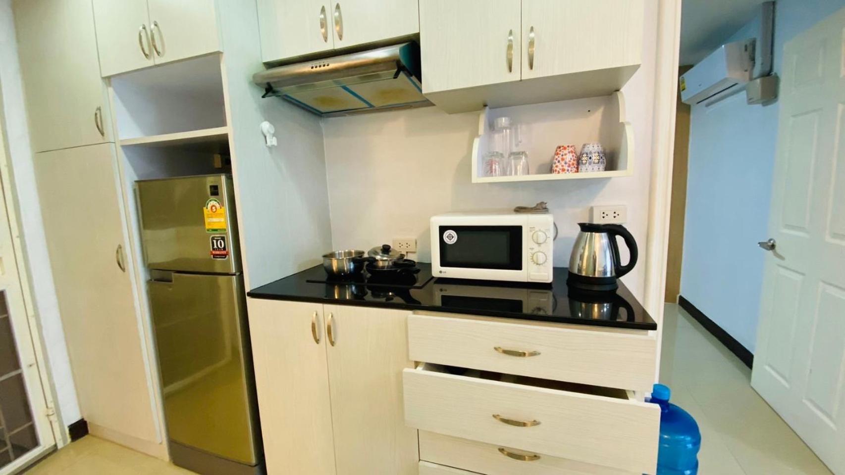 Town 2 Bedroom With Balcony-cats Friendly Apartment Phuket