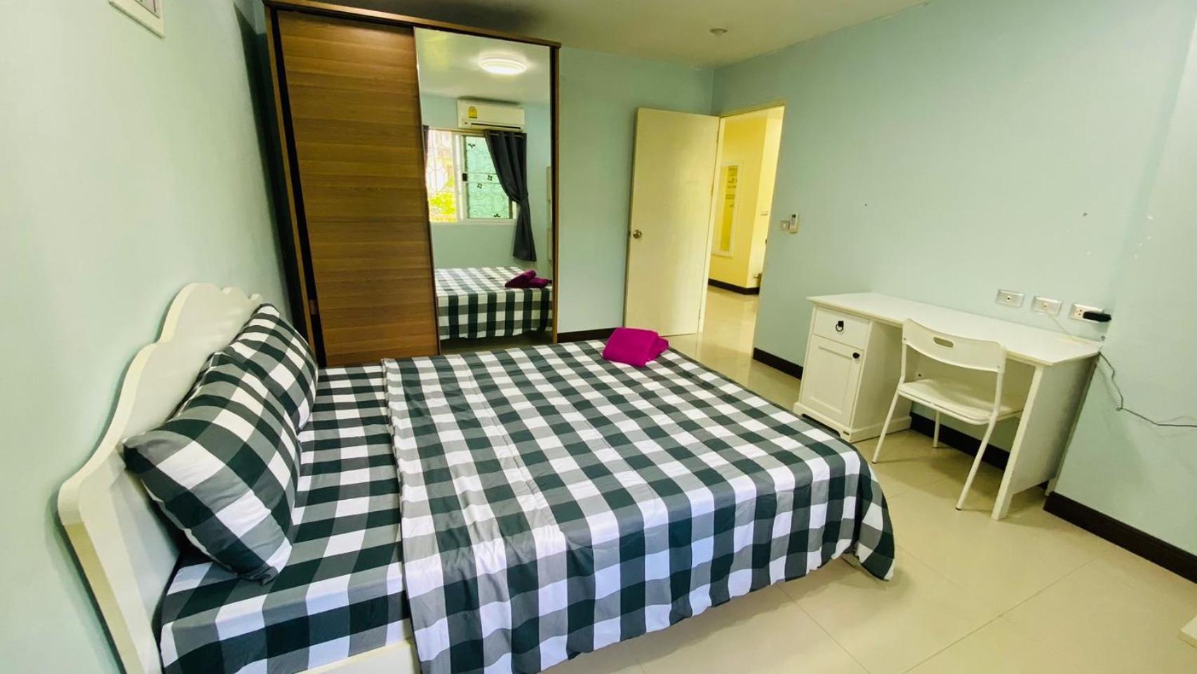 Apartment Town 2 Bedroom With Balcony-cats Friendly